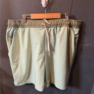 Avalanche Olive Green and Sage Color Block Shorts Size XL